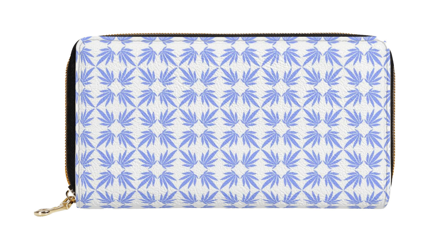Quatrefoil Print On Vegan Leather Tote in Watteau Blue and Pouf Pink