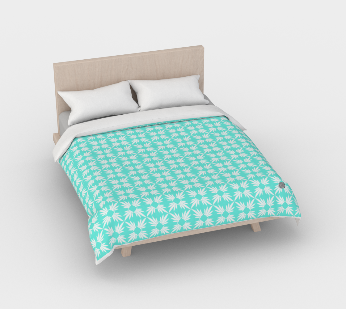 Pool Blue with Blanc Quatrefoil Duvet Cover