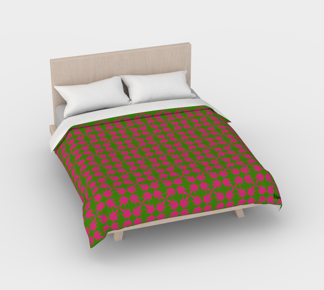 Emerald and Neo Pink Quatrefoil Duvet Cover