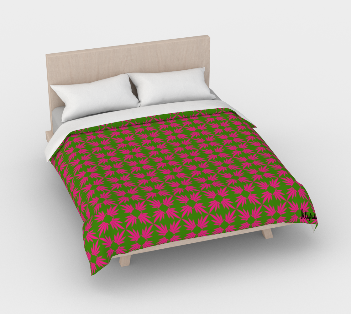 Emerald and Neo Pink Quatrefoil Duvet Cover