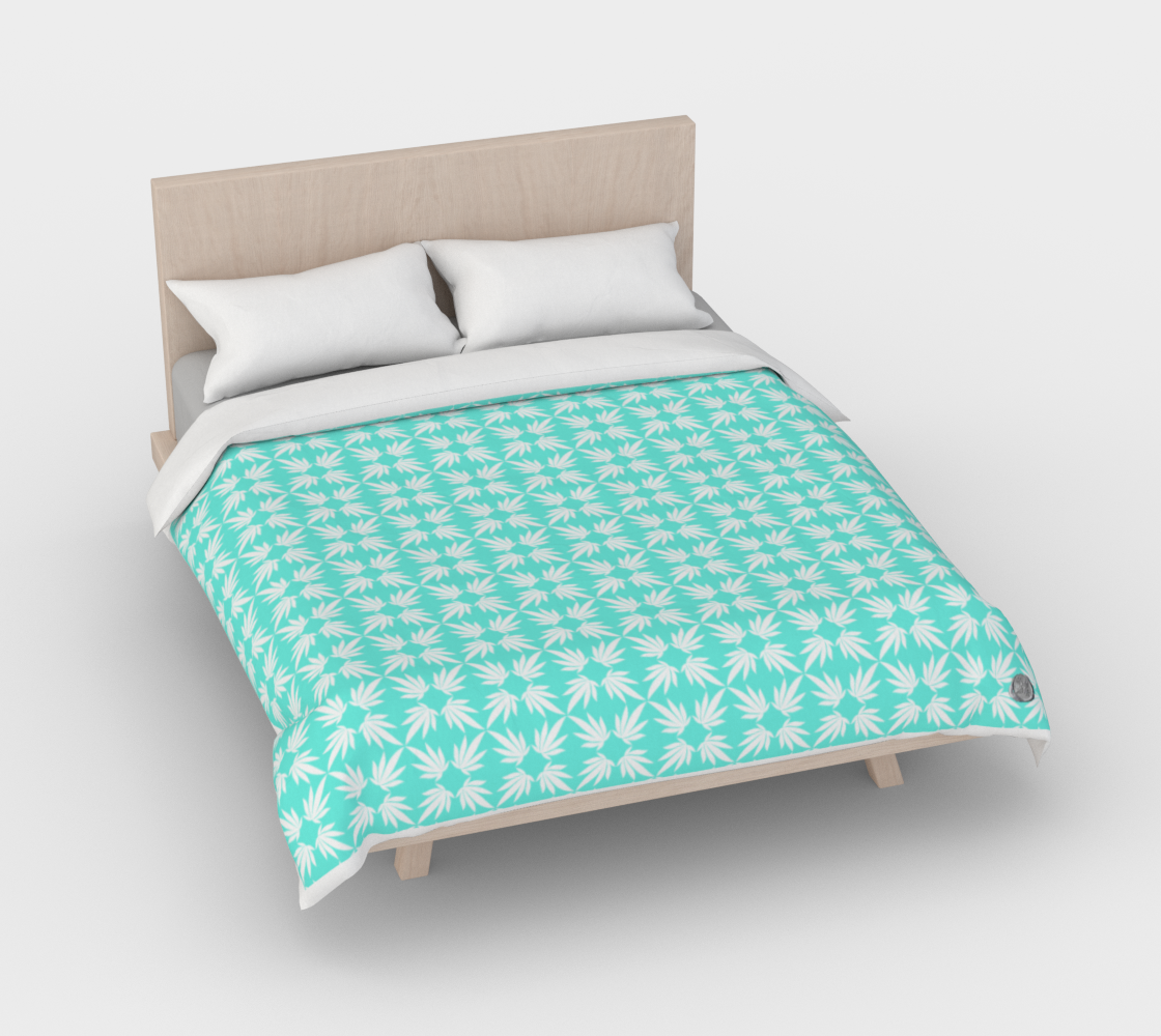 Pool Blue with Blanc Quatrefoil Duvet Cover