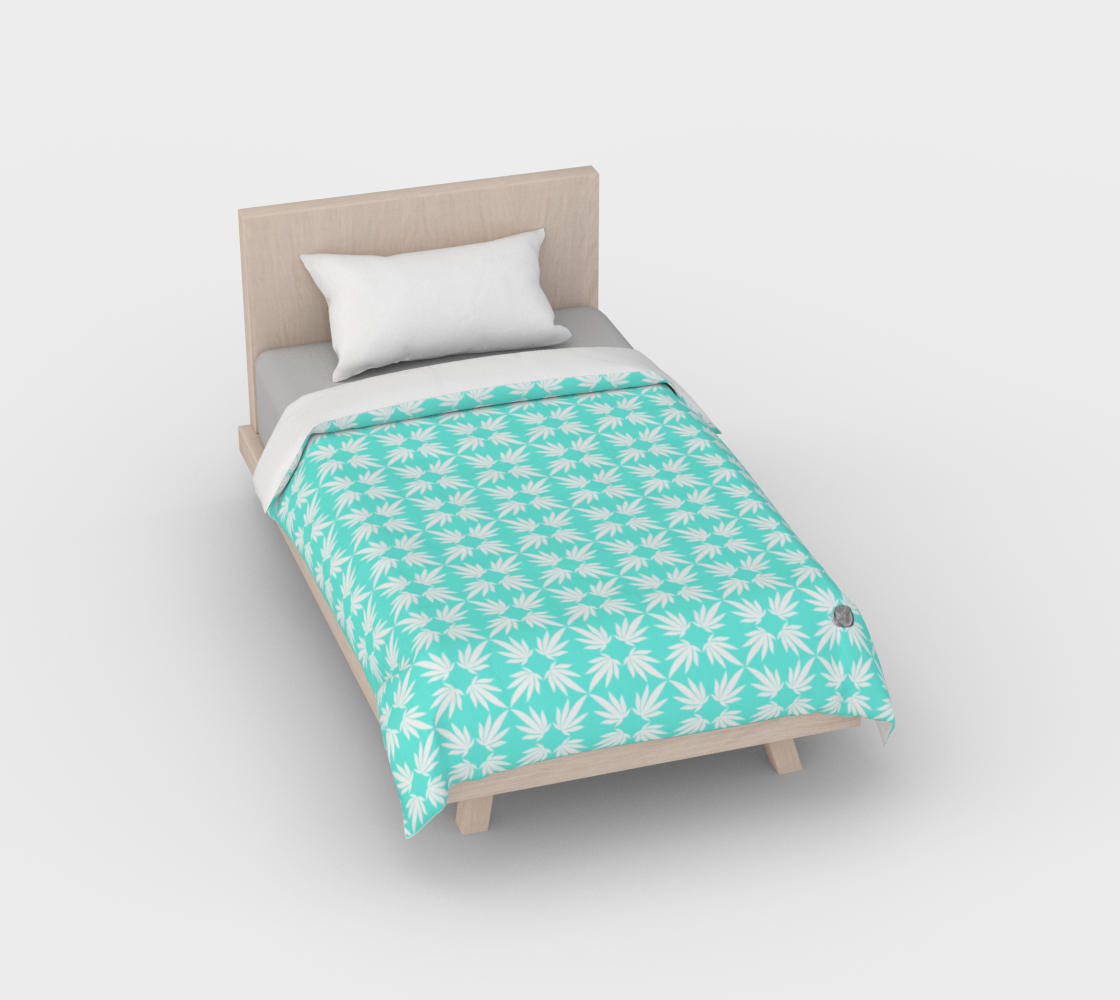 Pool Blue with Blanc Quatrefoil Duvet Cover