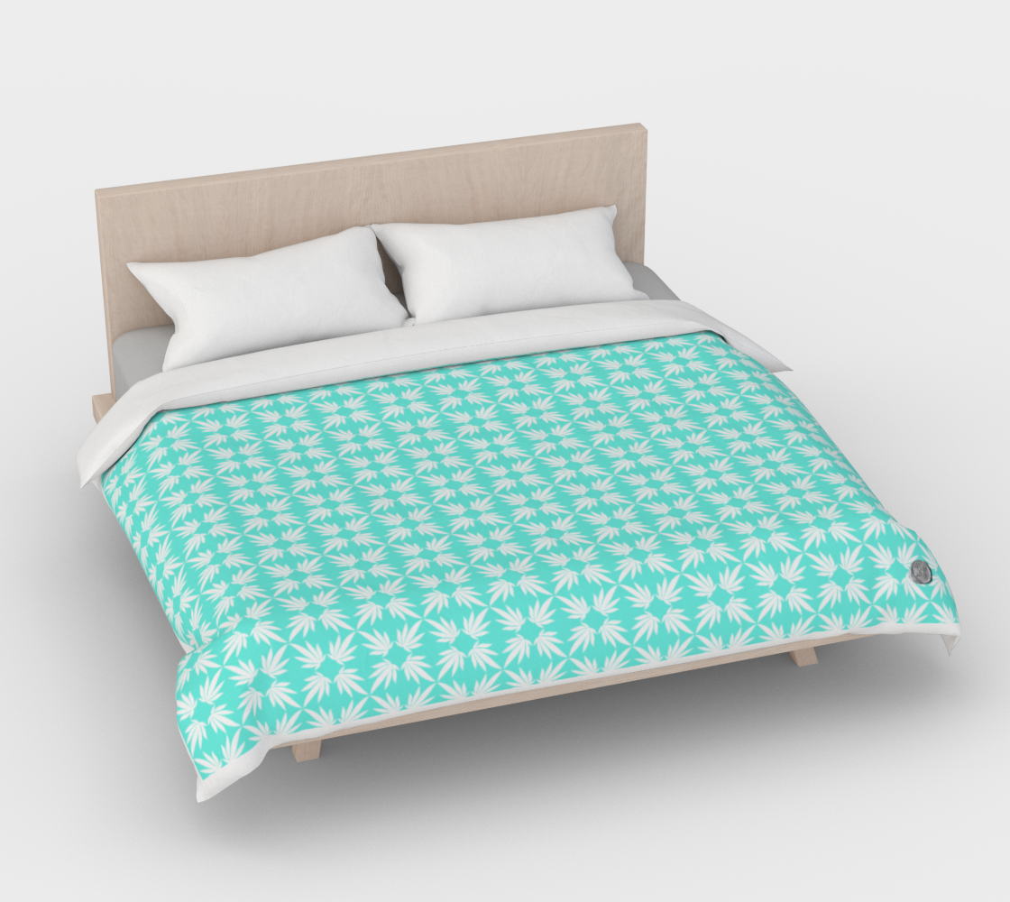 Pool Blue with Blanc Quatrefoil Duvet Cover